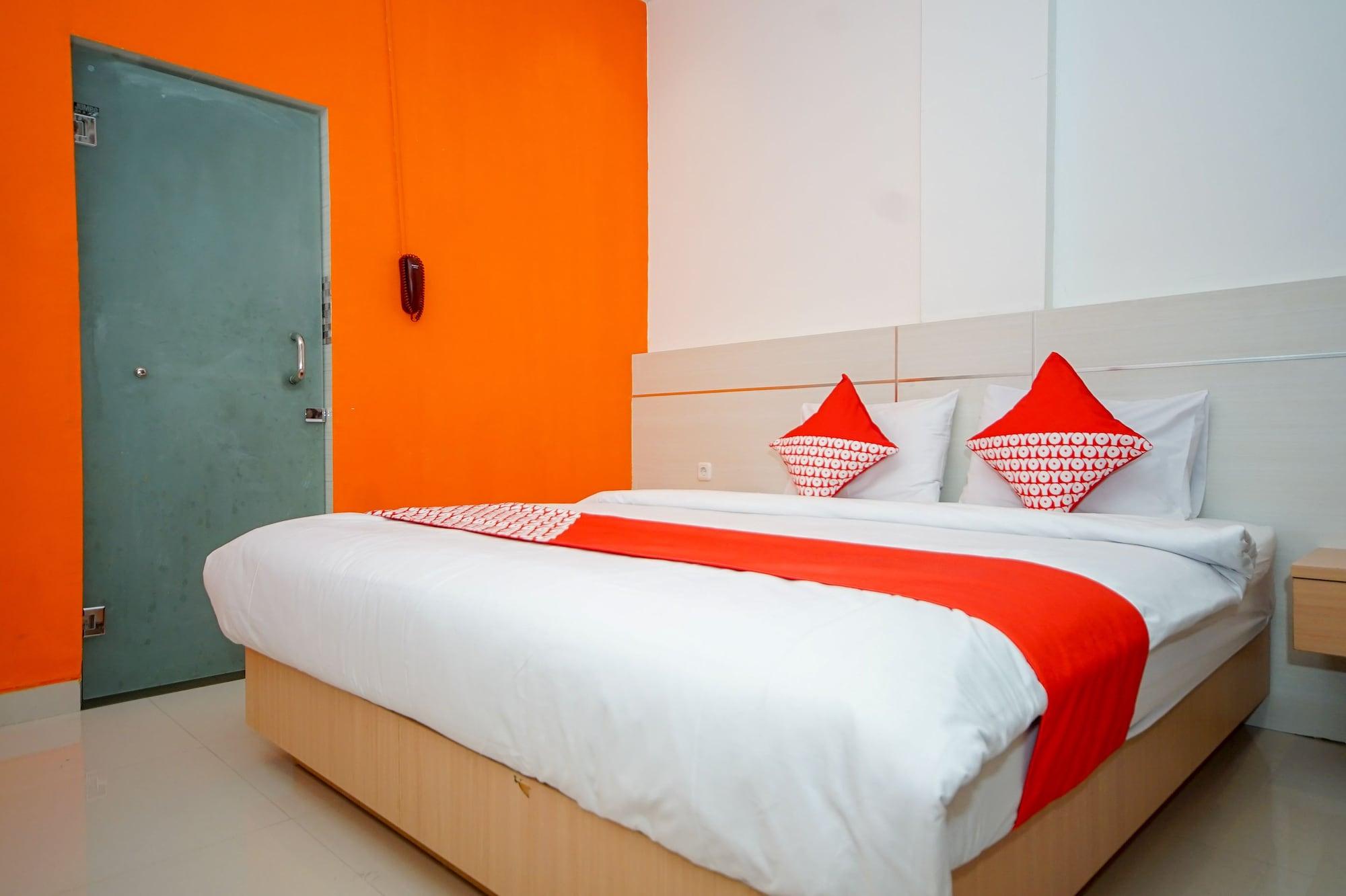 פאלמבאנג Oyo 344 Kr Hotel מראה חיצוני תמונה