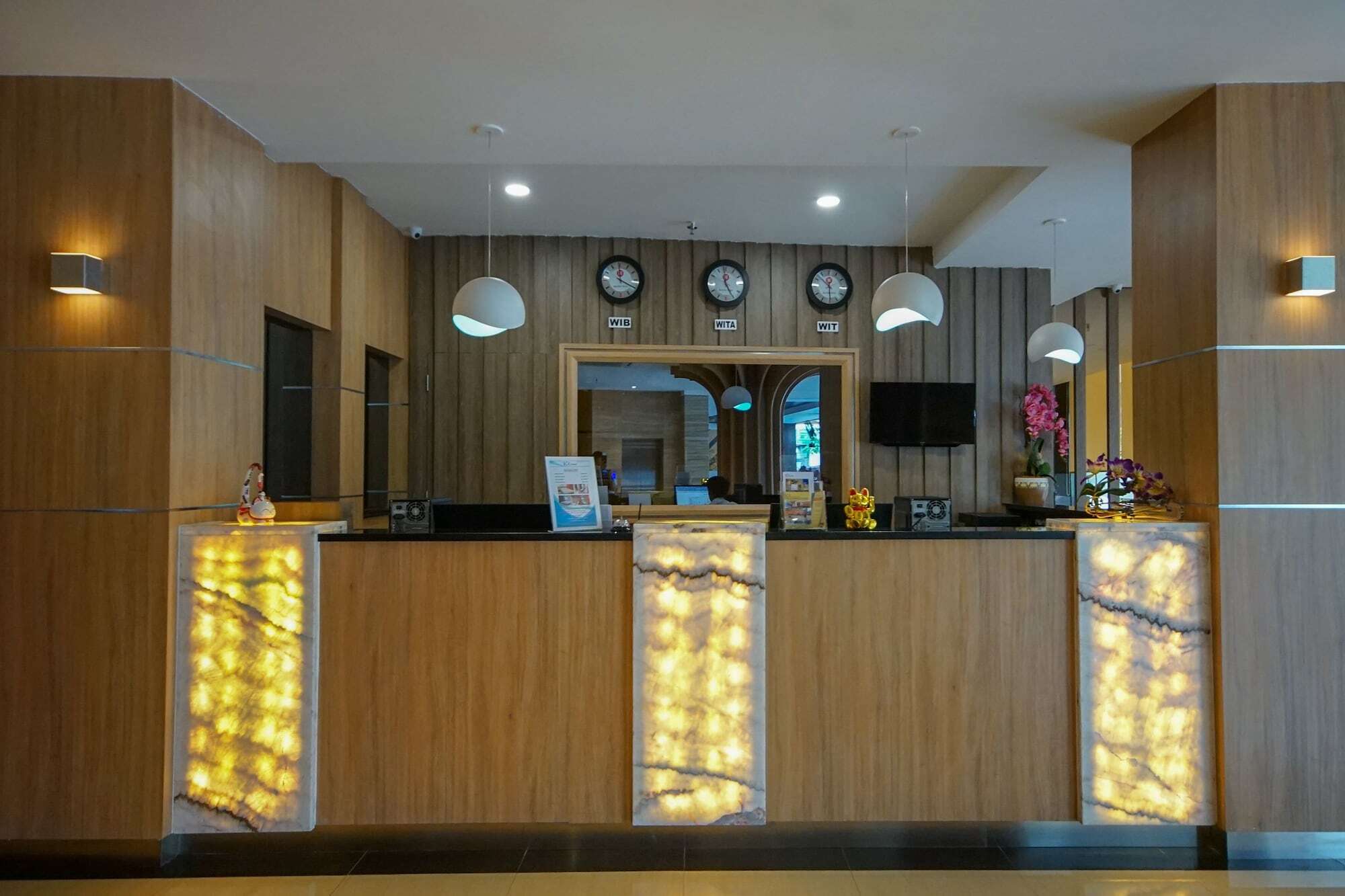 פאלמבאנג Oyo 344 Kr Hotel מראה חיצוני תמונה