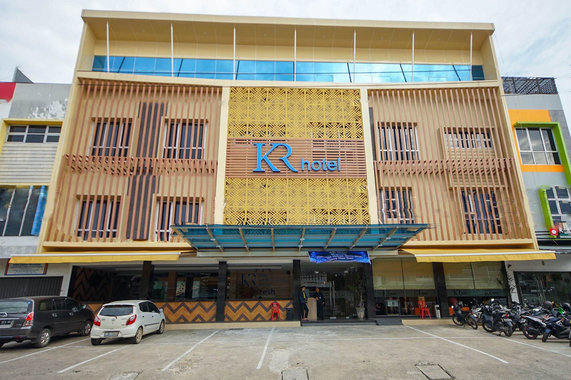 פאלמבאנג Oyo 344 Kr Hotel מראה חיצוני תמונה