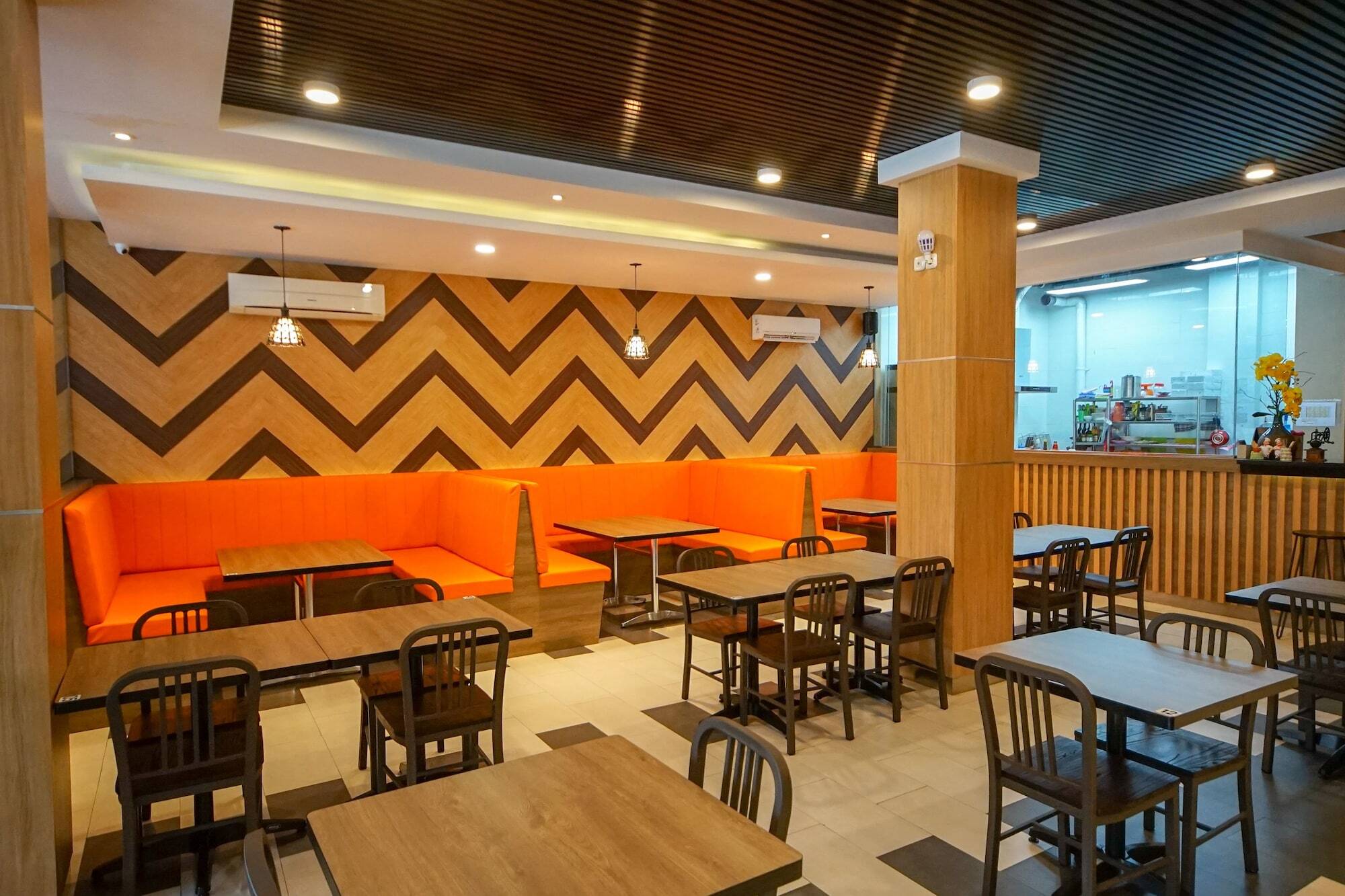 פאלמבאנג Oyo 344 Kr Hotel מראה חיצוני תמונה
